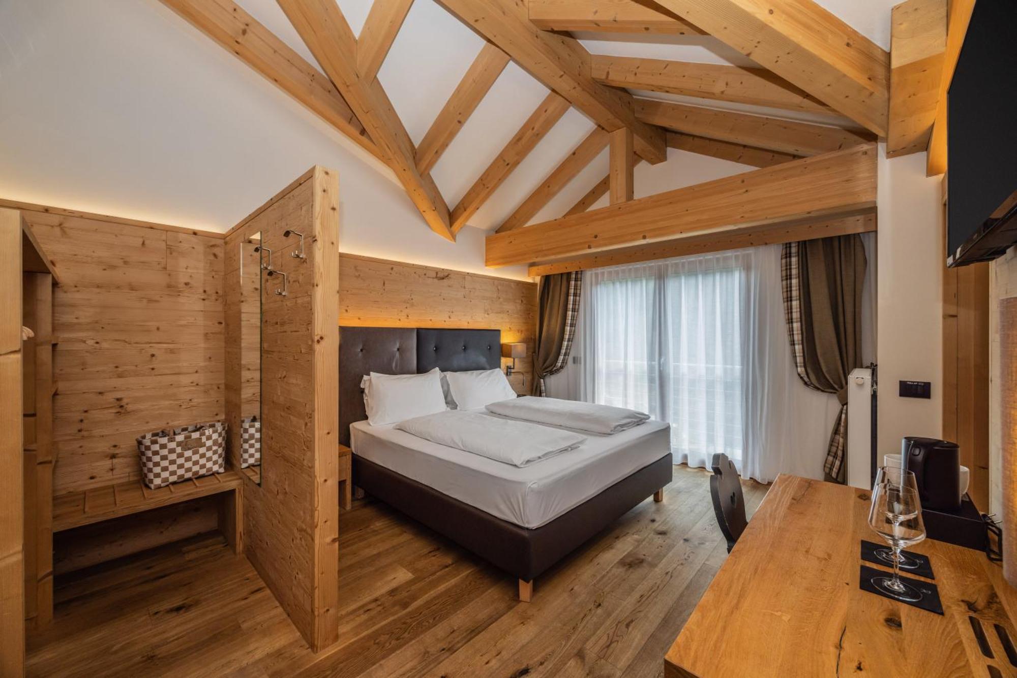 Hotel Ravelli Luxury Spa Меццана Екстер'єр фото