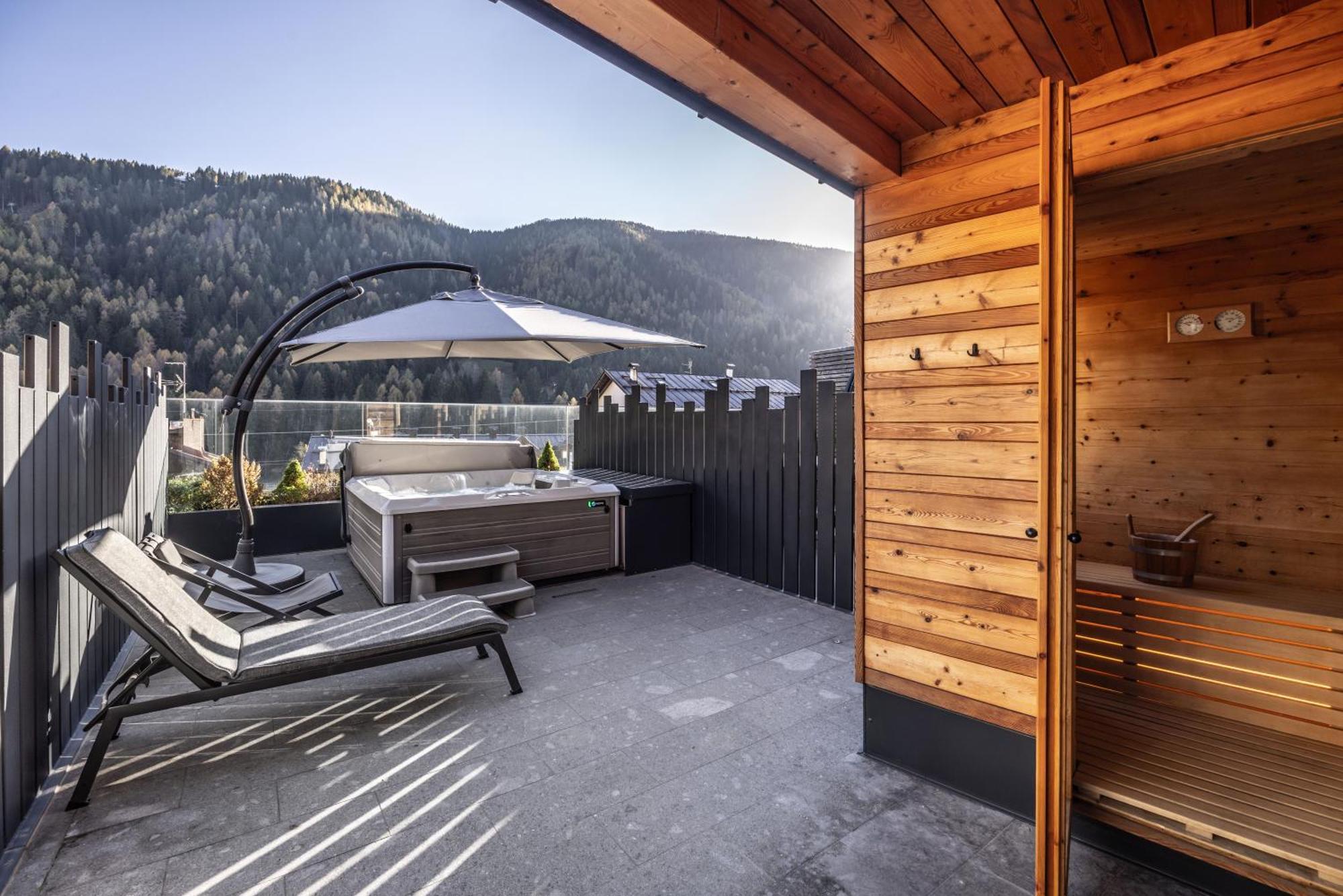 Hotel Ravelli Luxury Spa Меццана Екстер'єр фото